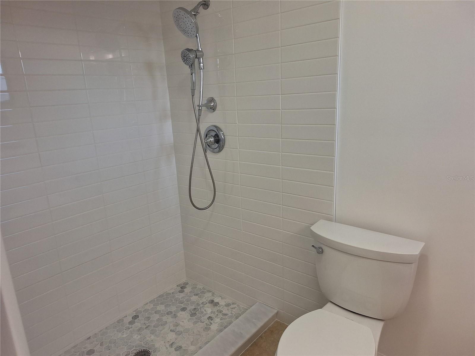 Image 18 of 23 For 6912 Country Club Drive N