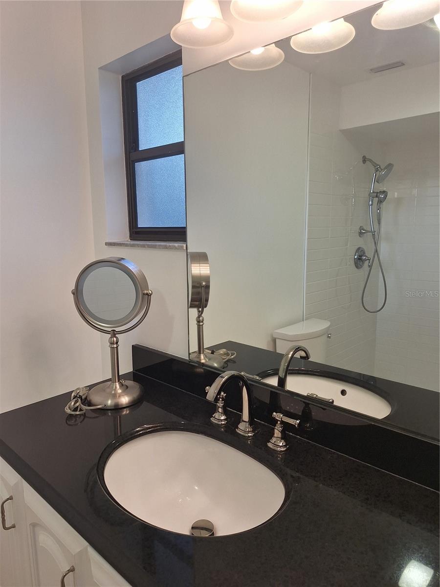 Image 19 of 23 For 6912 Country Club Drive N