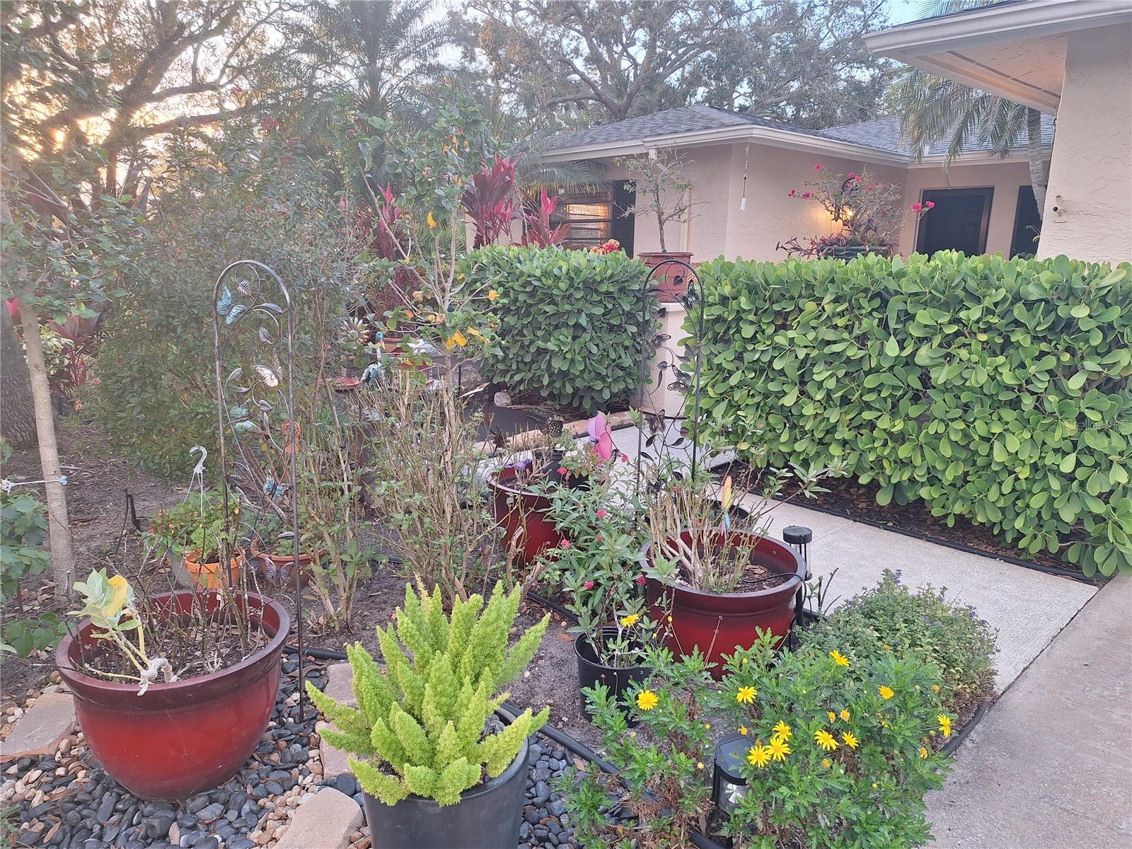 Image 4 of 23 For 6912 Country Club Drive N