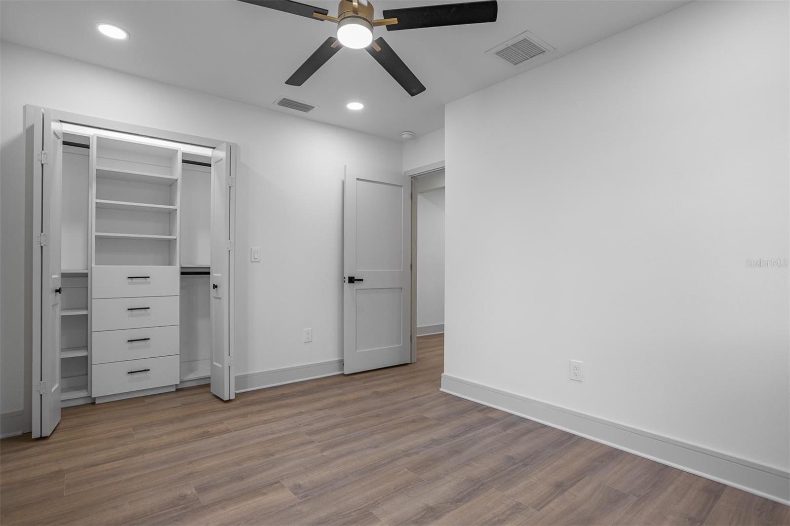 Image 21 of 38 For 3517 Cherokee Avenue