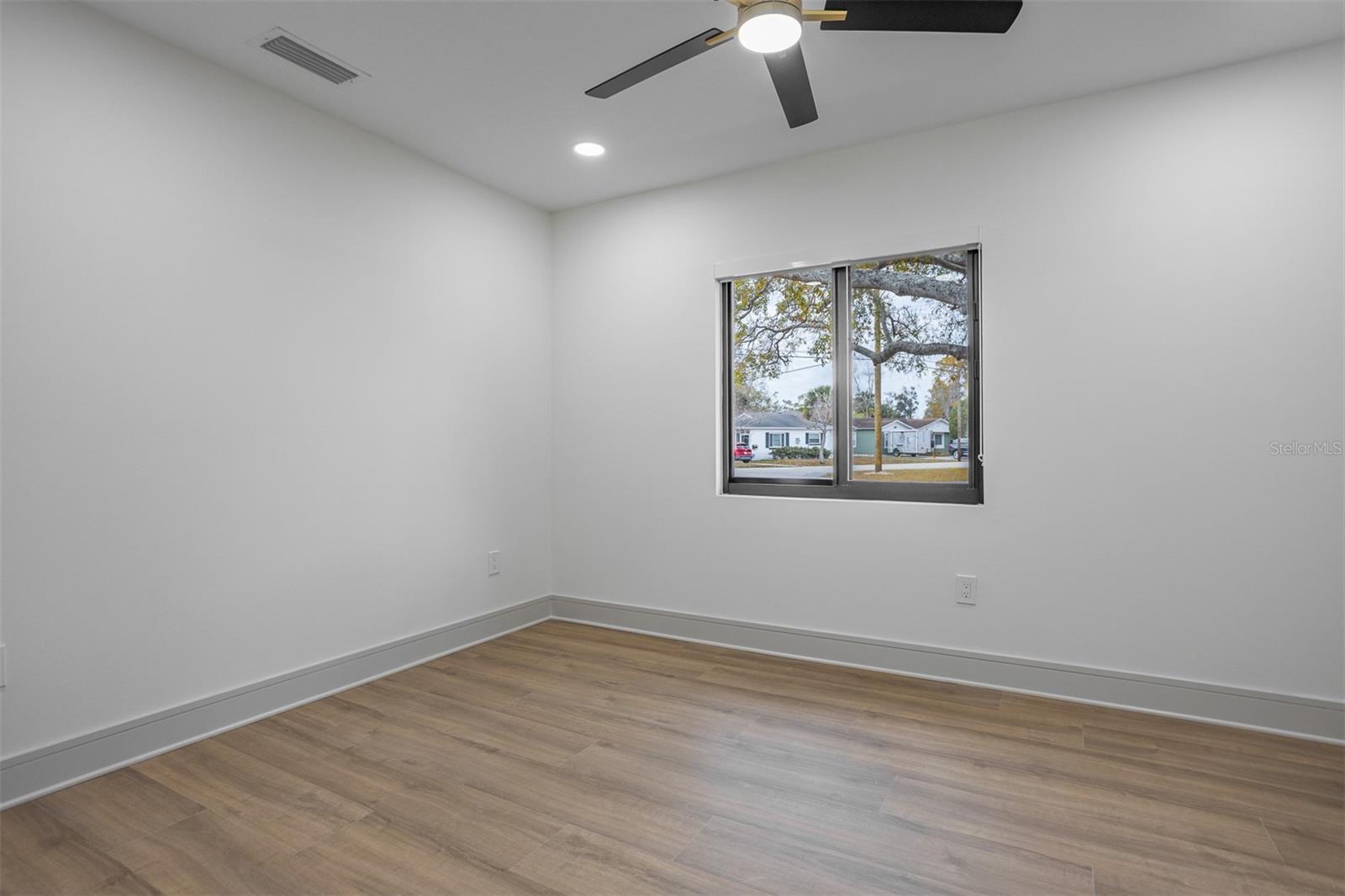 Image 22 of 38 For 3517 Cherokee Avenue