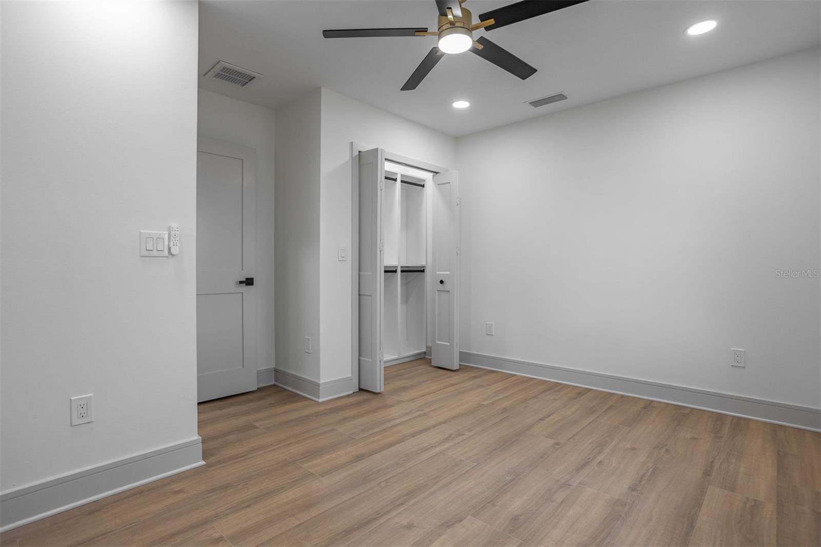 Image 23 of 38 For 3517 Cherokee Avenue