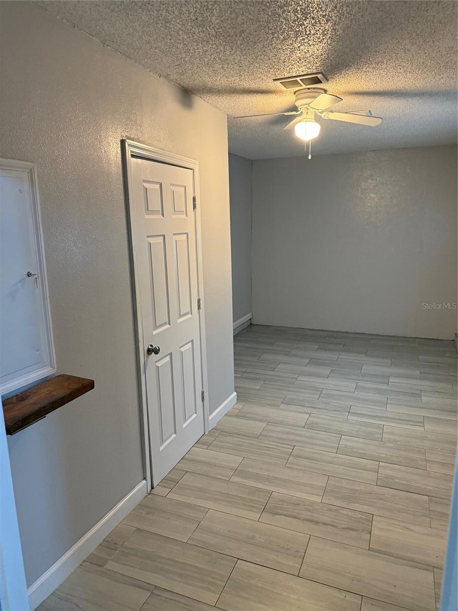 Image 11 of 14 For 6130 Oak Cluster Circle