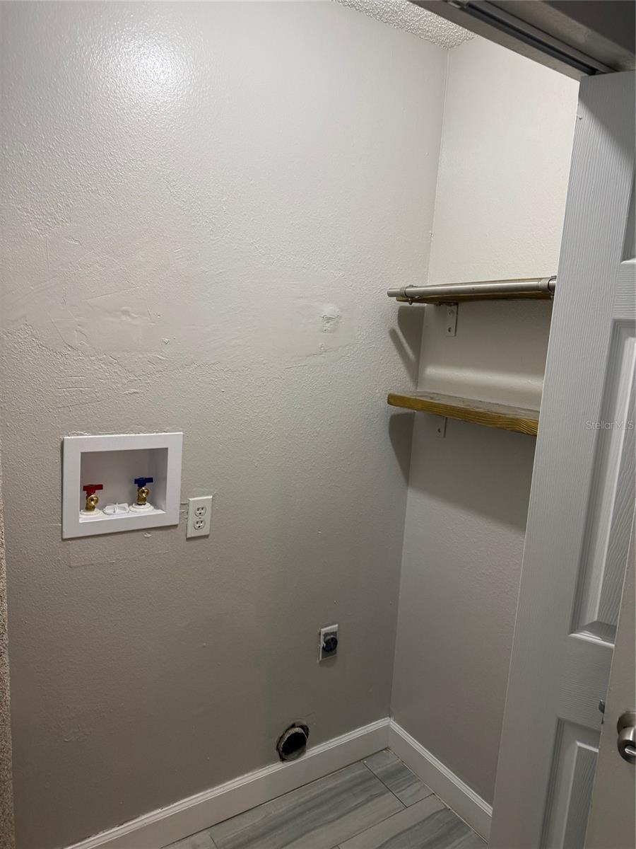 Image 12 of 14 For 6130 Oak Cluster Circle