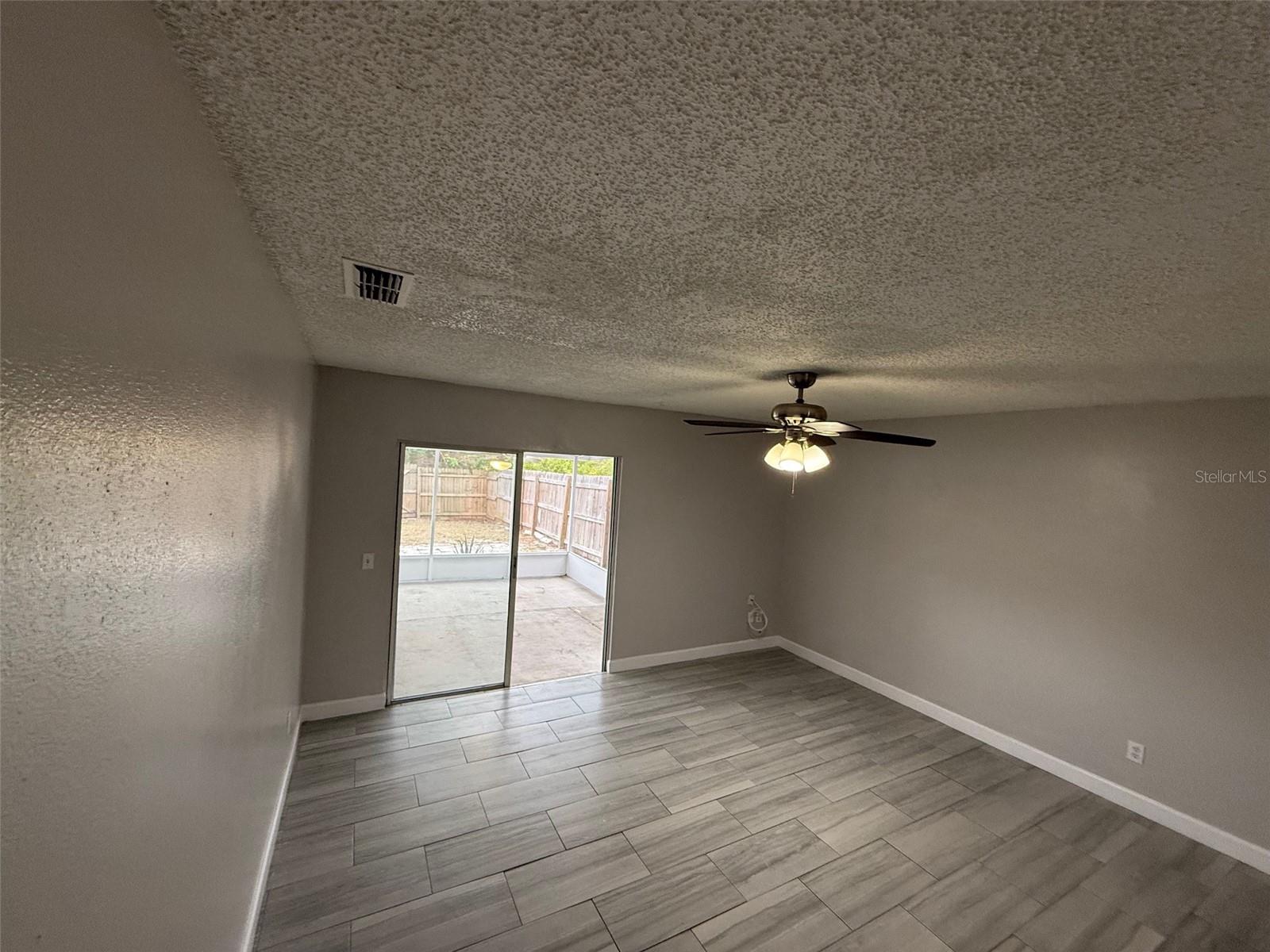 Image 13 of 14 For 6130 Oak Cluster Circle