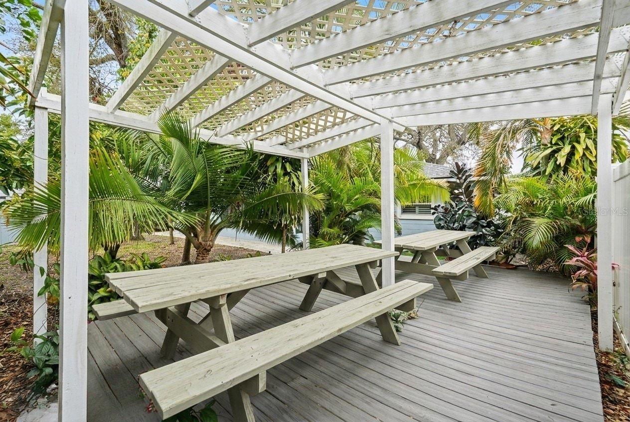 Image 13 of 19 For 8958 110th Street