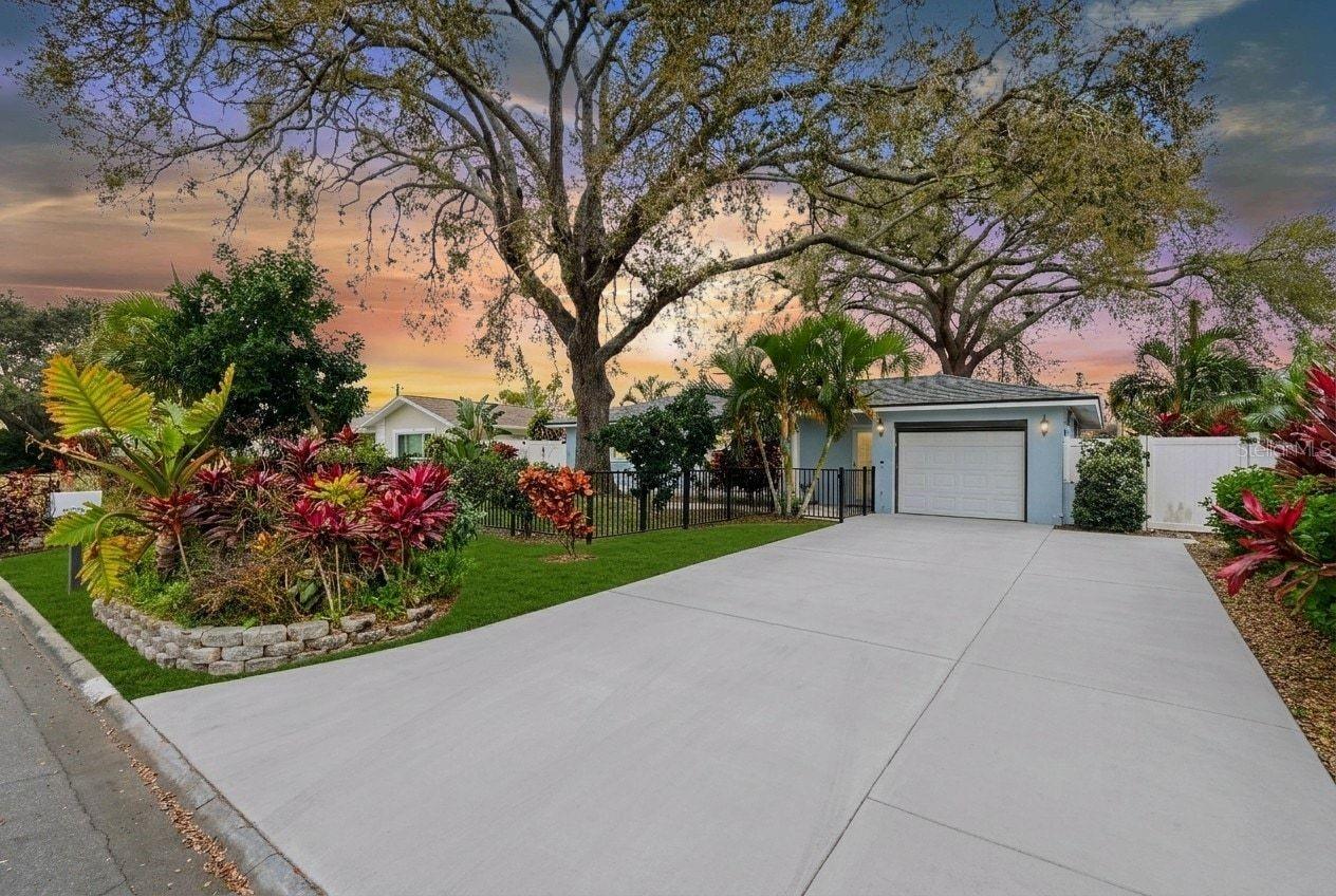 Image 18 of 19 For 8958 110th Street