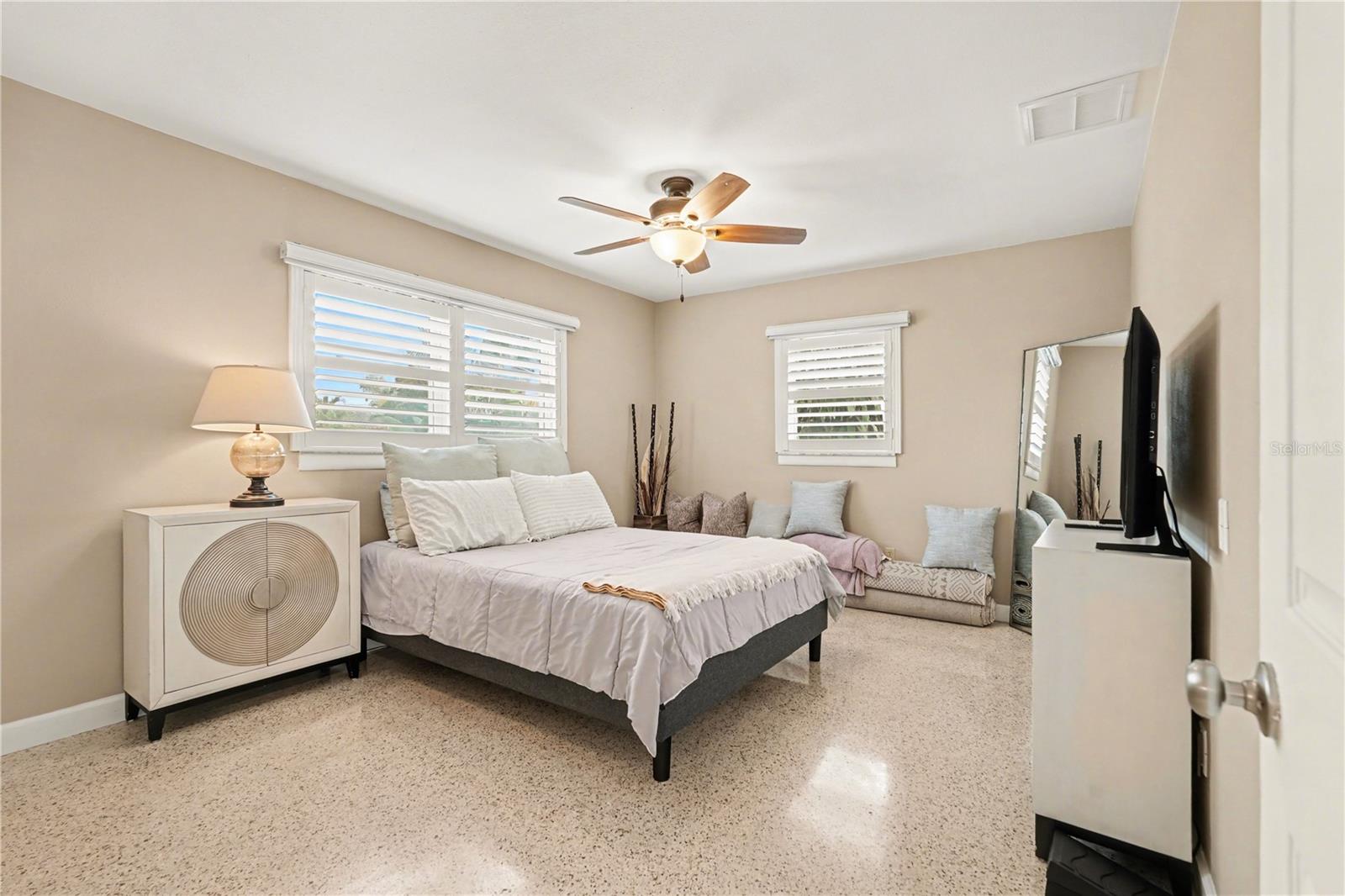 Image 6 of 19 For 8958 110th Street