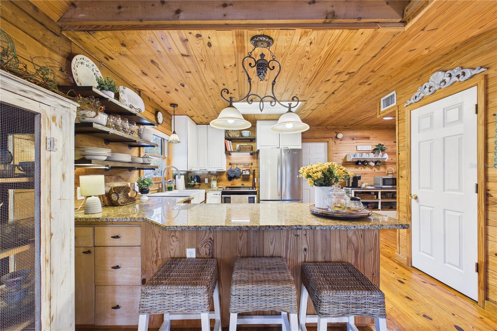 Image 20 of 91 For 21038 Reindeer Road