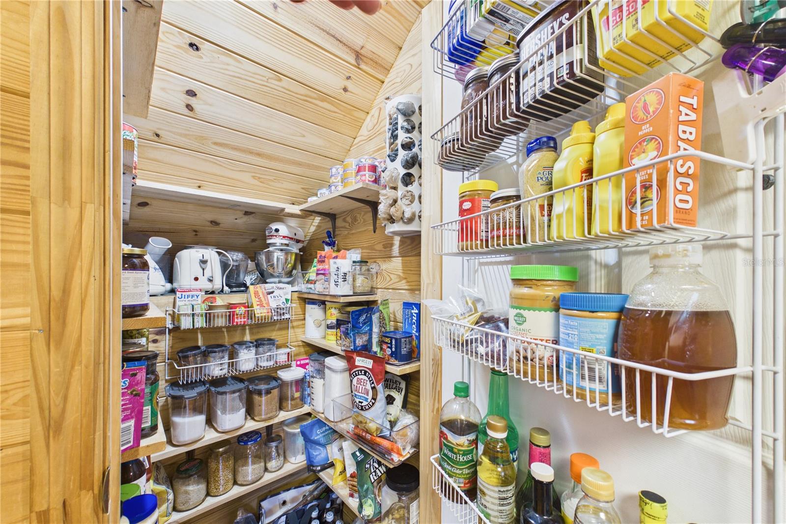 Image 25 of 91 For 21038 Reindeer Road