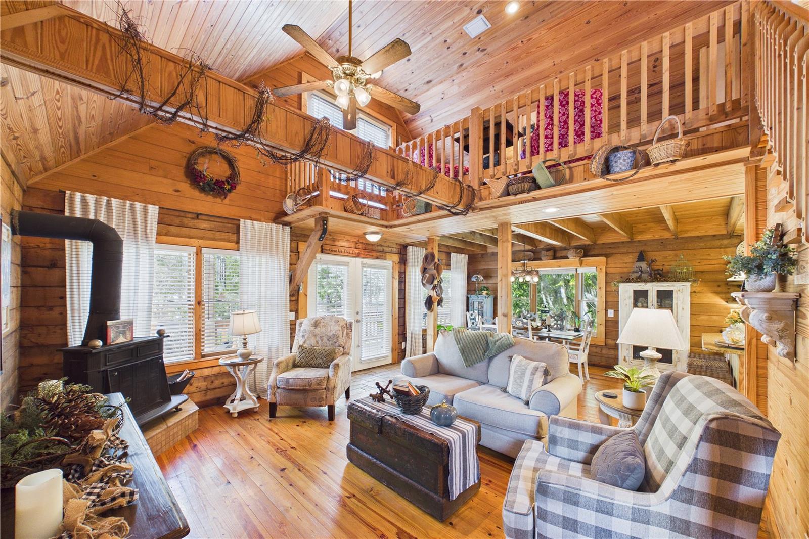 Image 38 of 91 For 21038 Reindeer Road