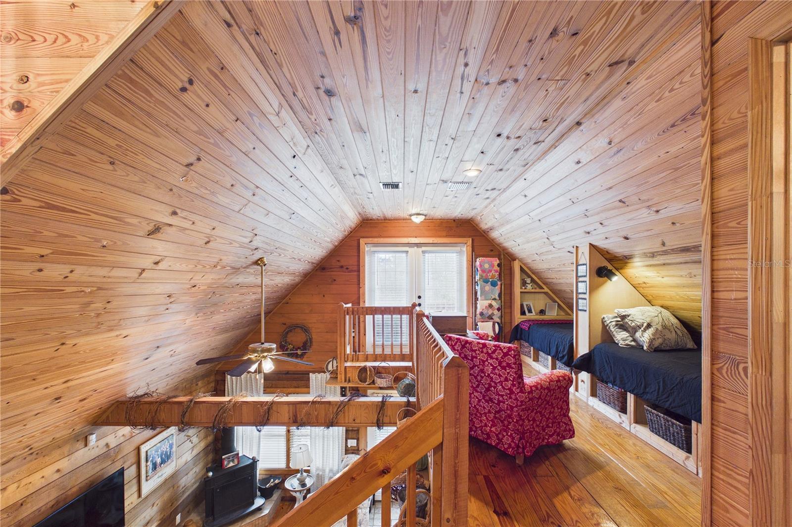 Image 40 of 91 For 21038 Reindeer Road