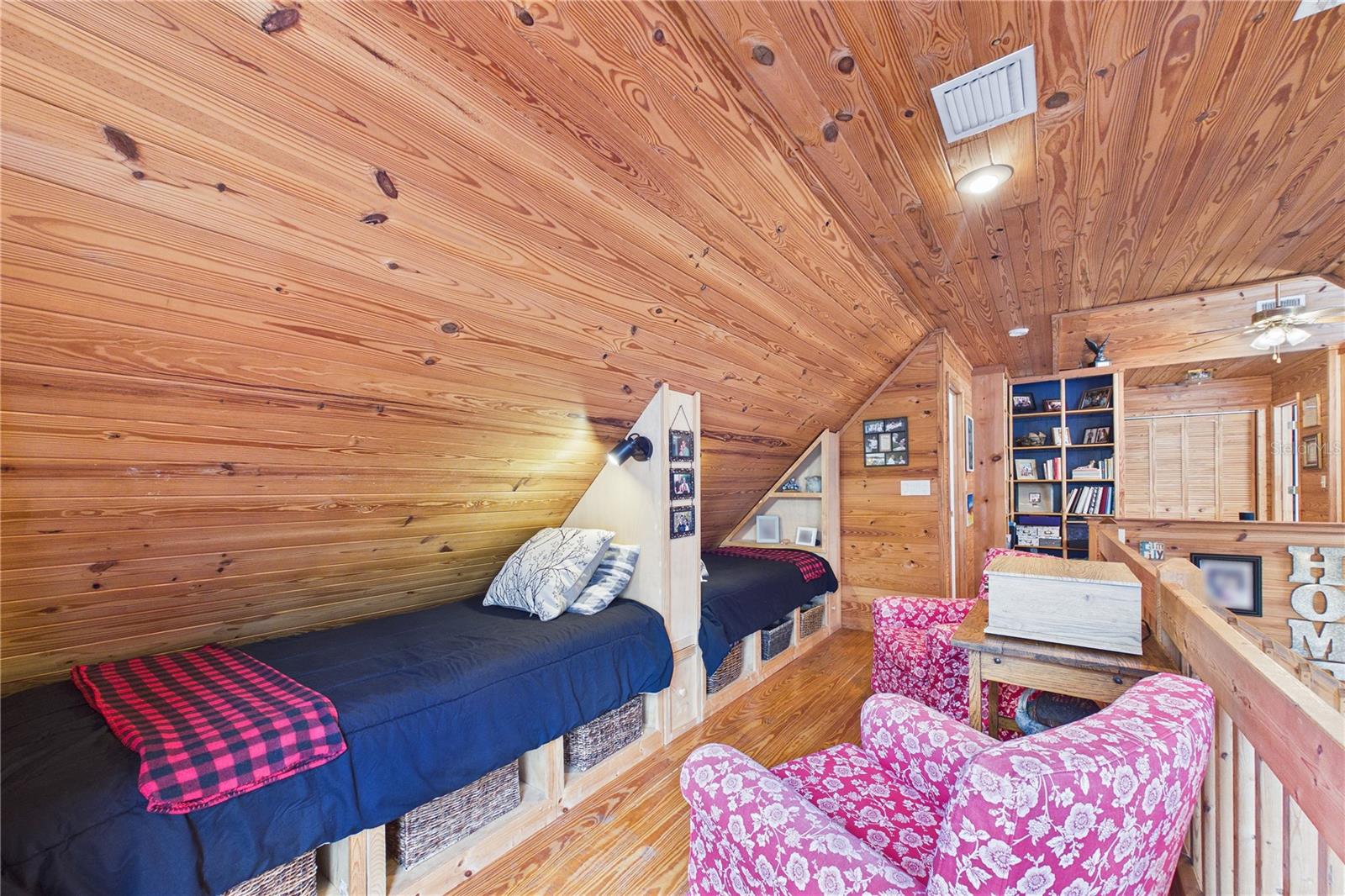 Image 45 of 91 For 21038 Reindeer Road