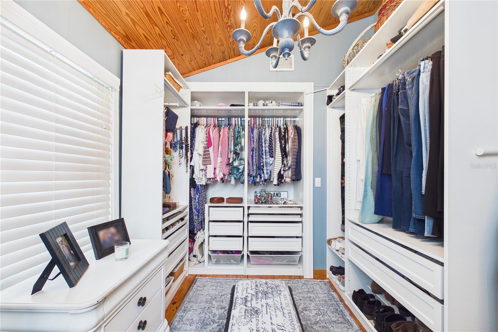 Image 48 of 91 For 21038 Reindeer Road