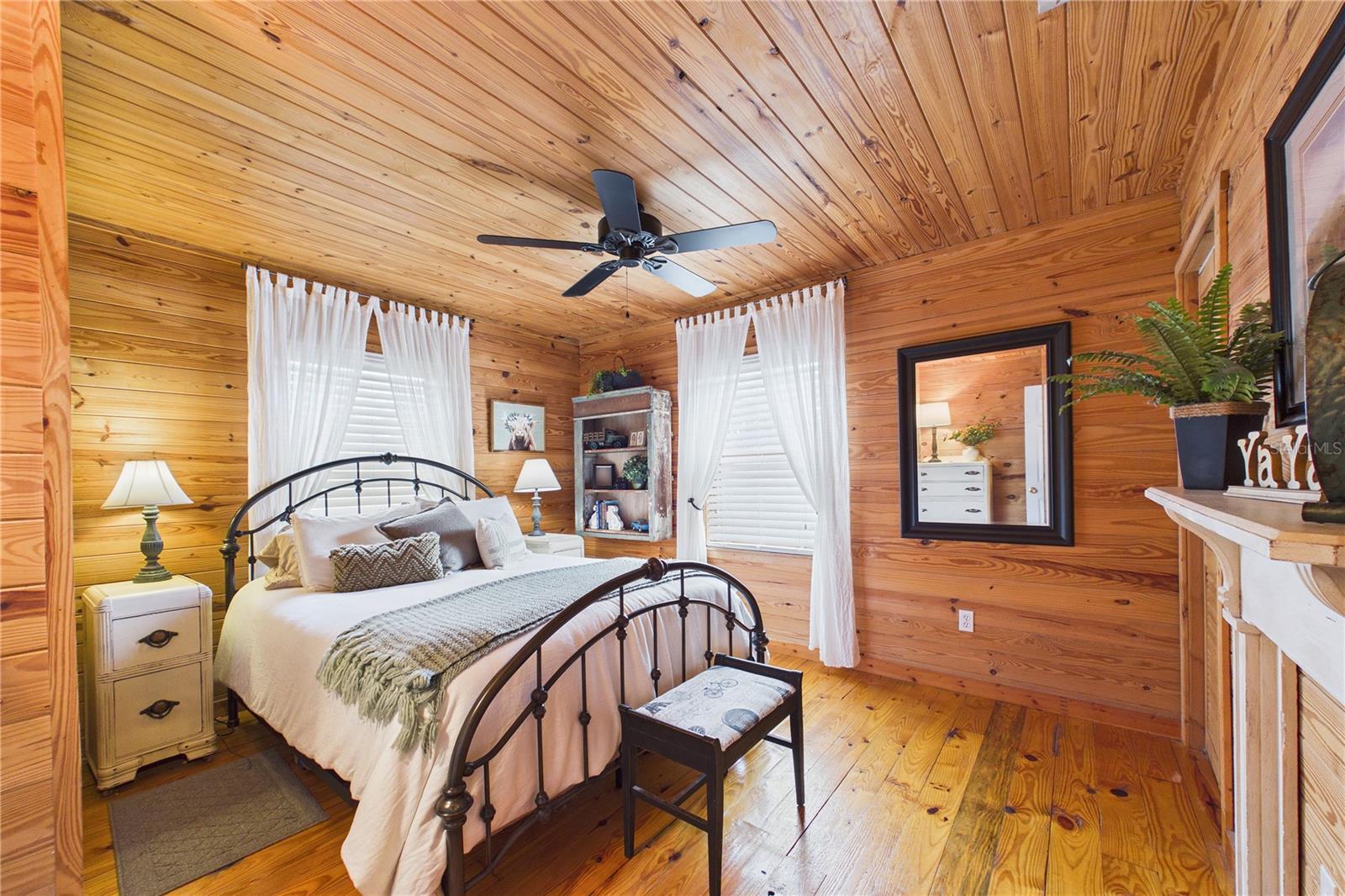 Image 53 of 91 For 21038 Reindeer Road