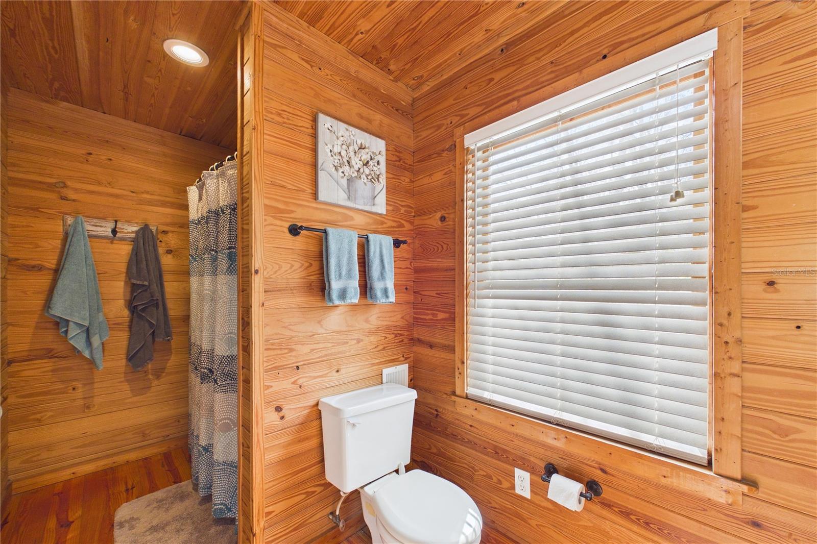 Image 57 of 91 For 21038 Reindeer Road