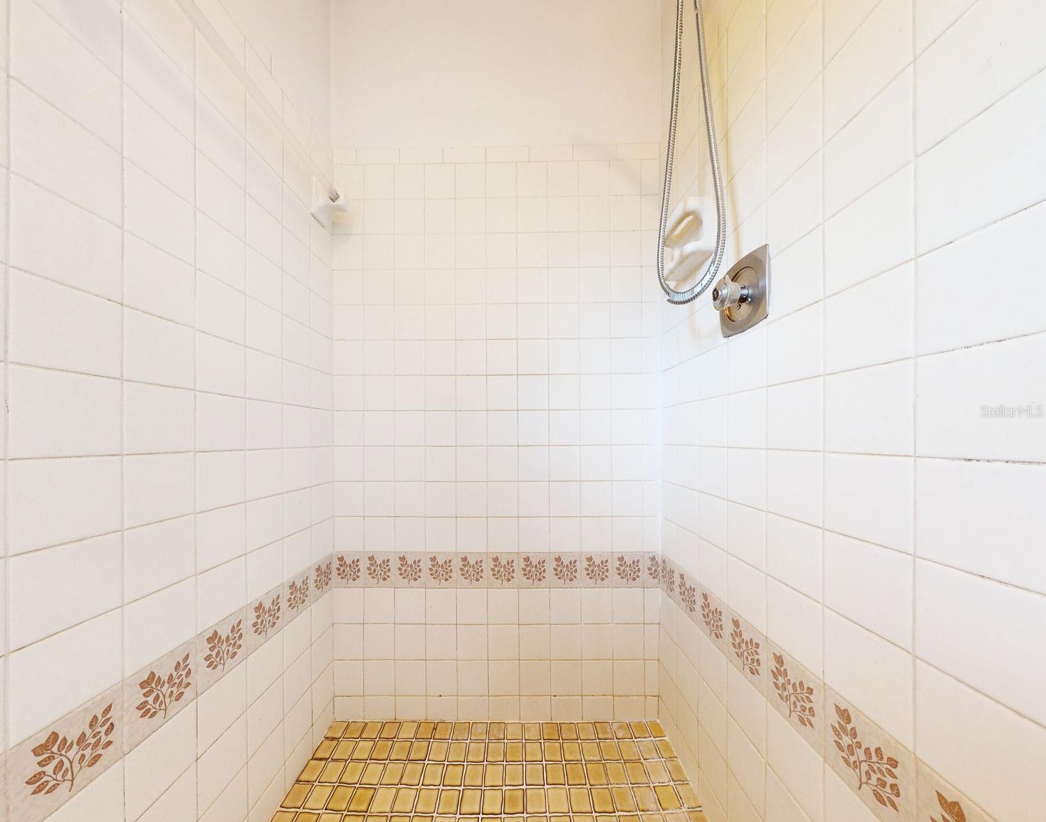 Image 15 of 36 For 7113 Lauder Place