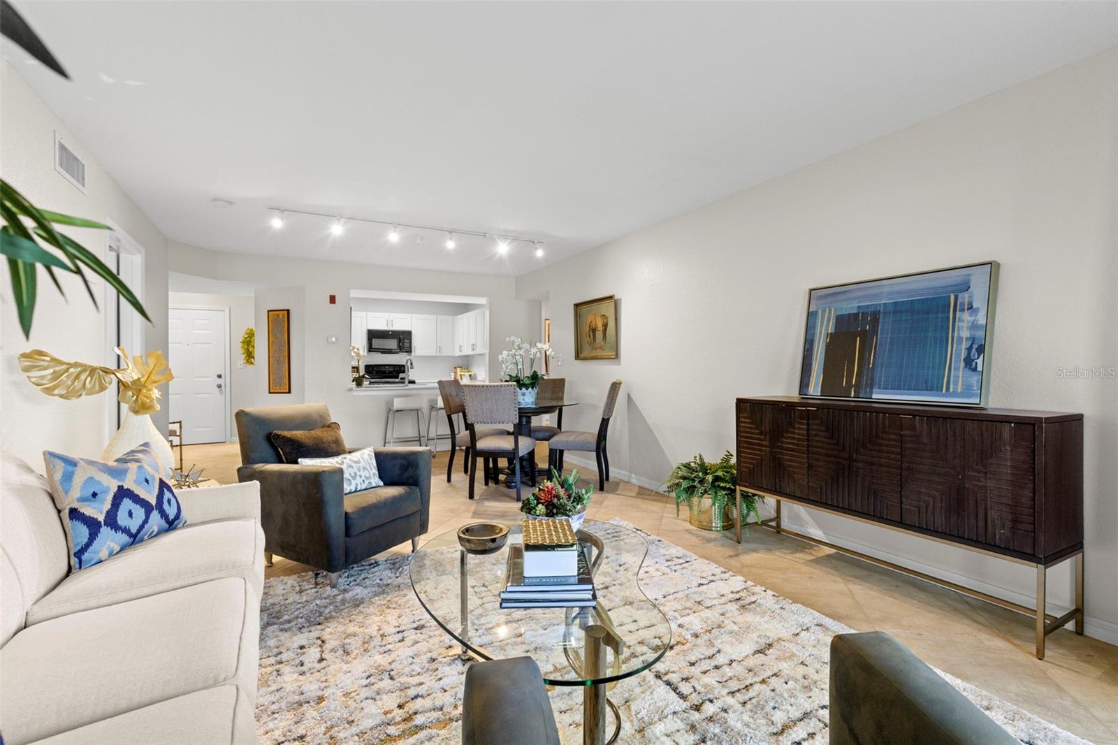 Image 15 of 39 For 2323 Feather Sound Drive 101