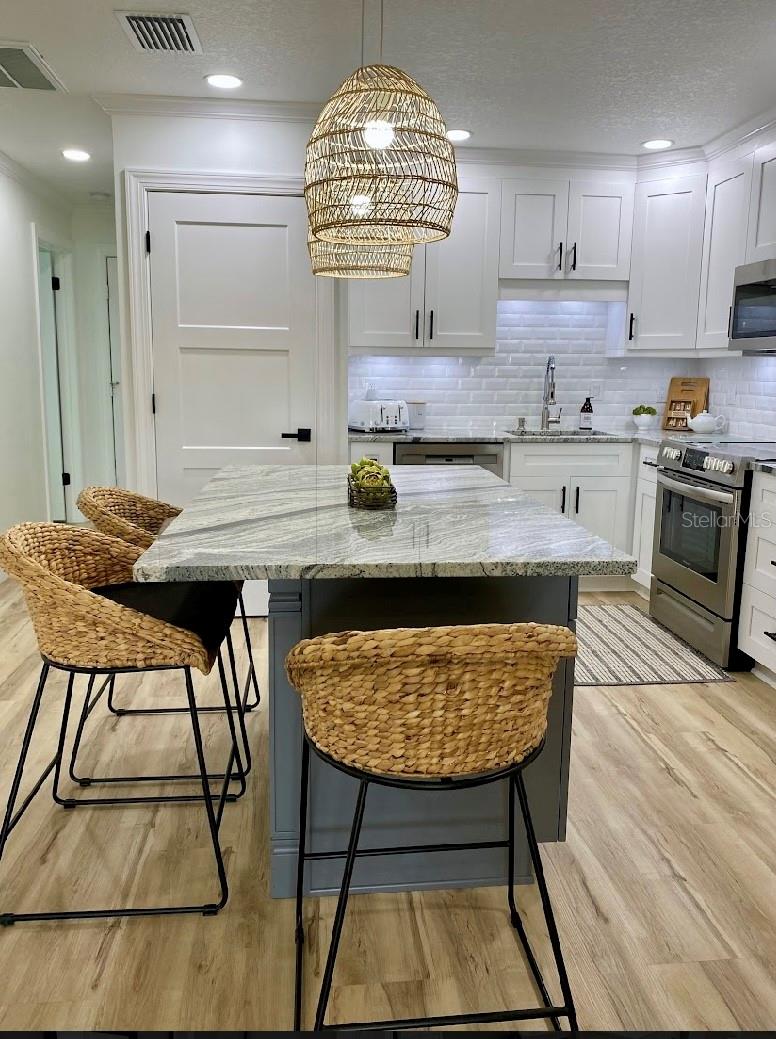 Image 8 of 21 For 646 Yardarm Drive 23