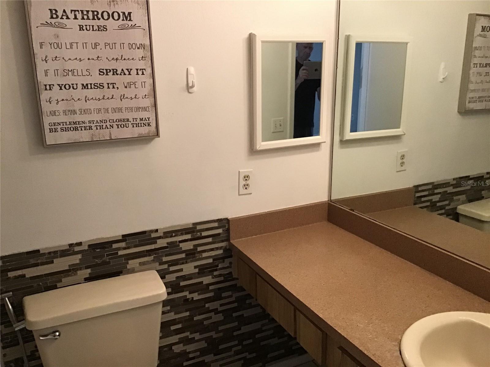 Image 6 of 11 For 1418 Cloverfield Drive