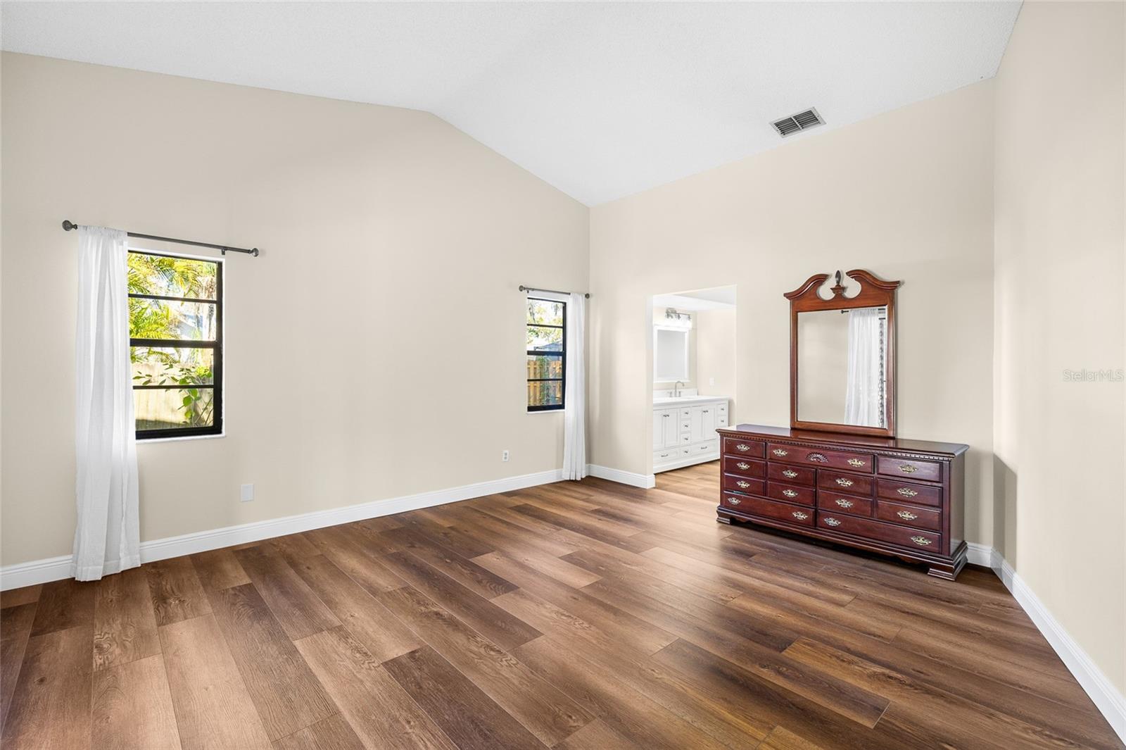 Image 20 of 46 For 3625 Pelican Court