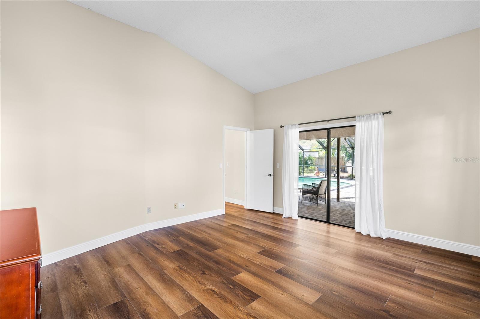 Image 21 of 46 For 3625 Pelican Court