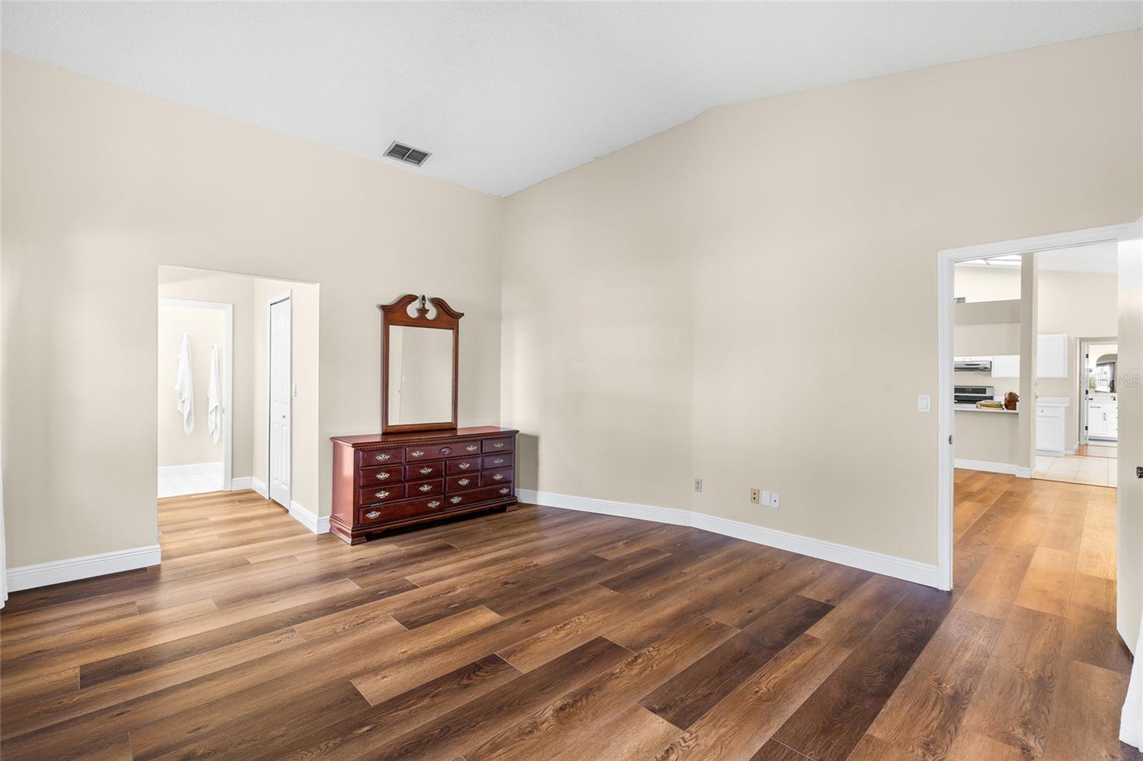 Image 22 of 46 For 3625 Pelican Court