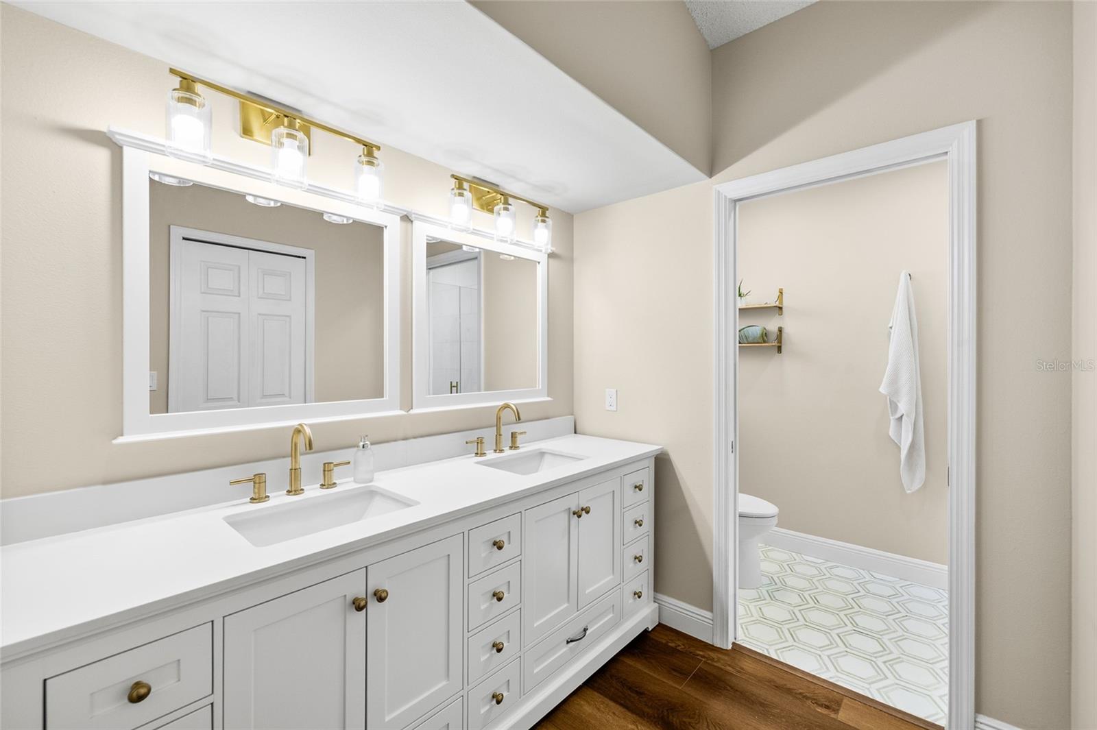 Image 23 of 46 For 3625 Pelican Court