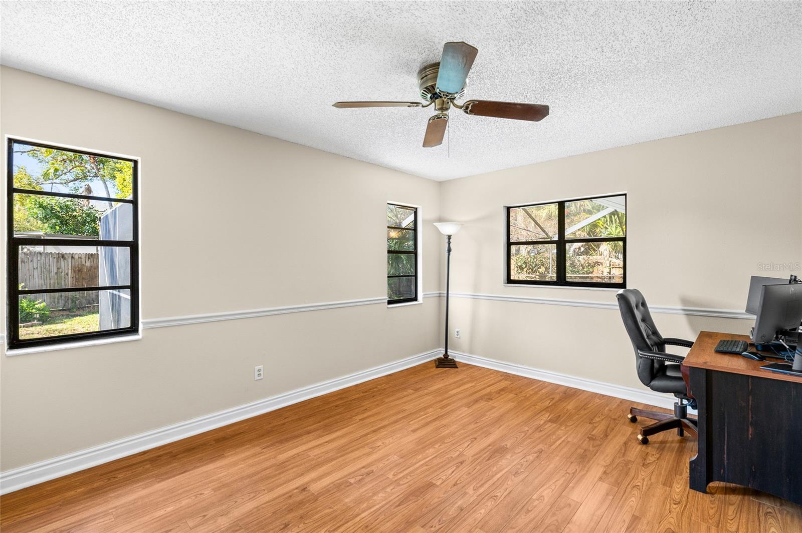 Image 29 of 46 For 3625 Pelican Court