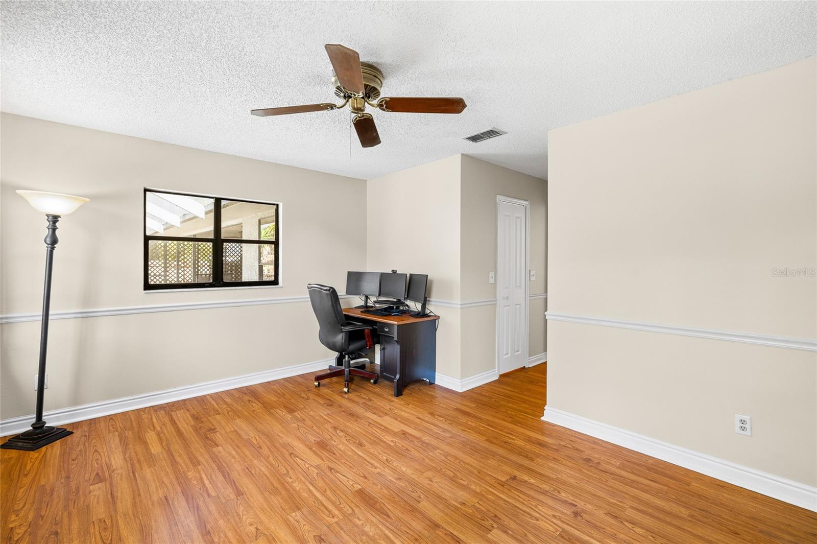 Image 31 of 46 For 3625 Pelican Court