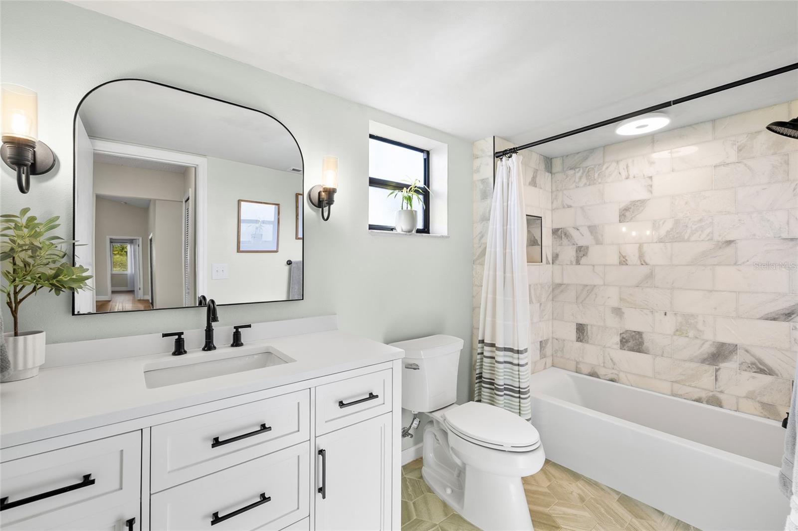 Image 32 of 46 For 3625 Pelican Court