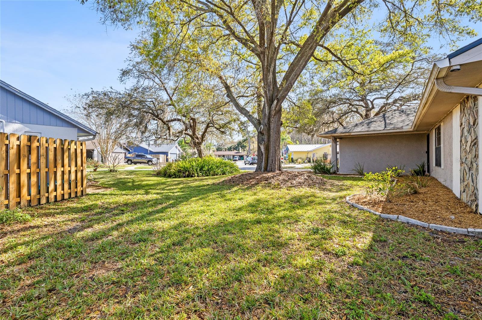 Image 6 of 46 For 3625 Pelican Court