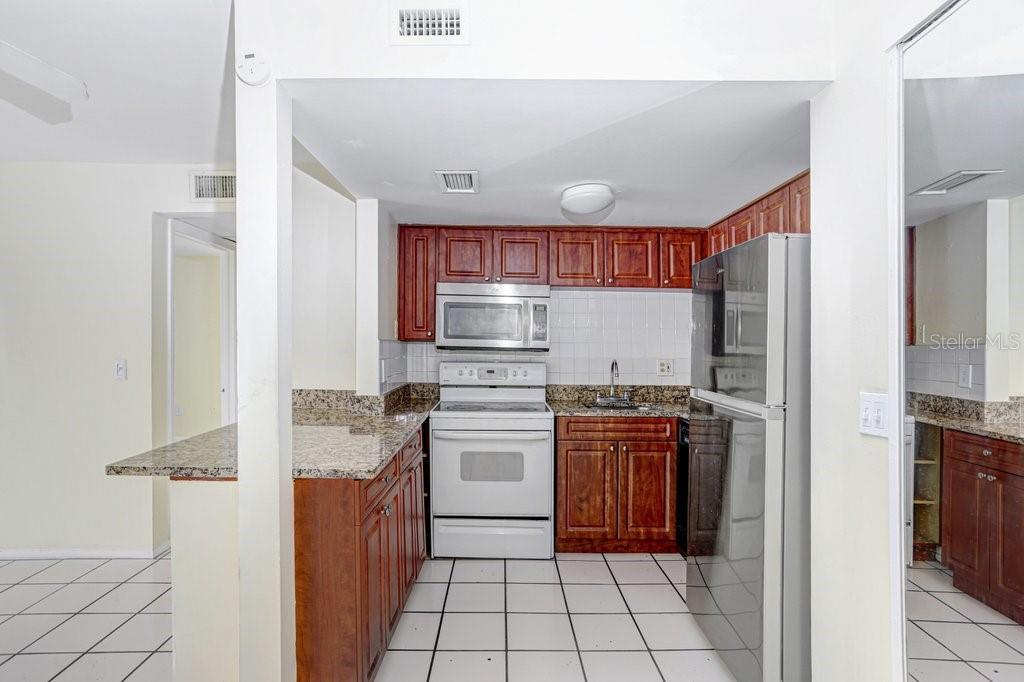 Image 5 of 14 For 8605 Huron Court 33