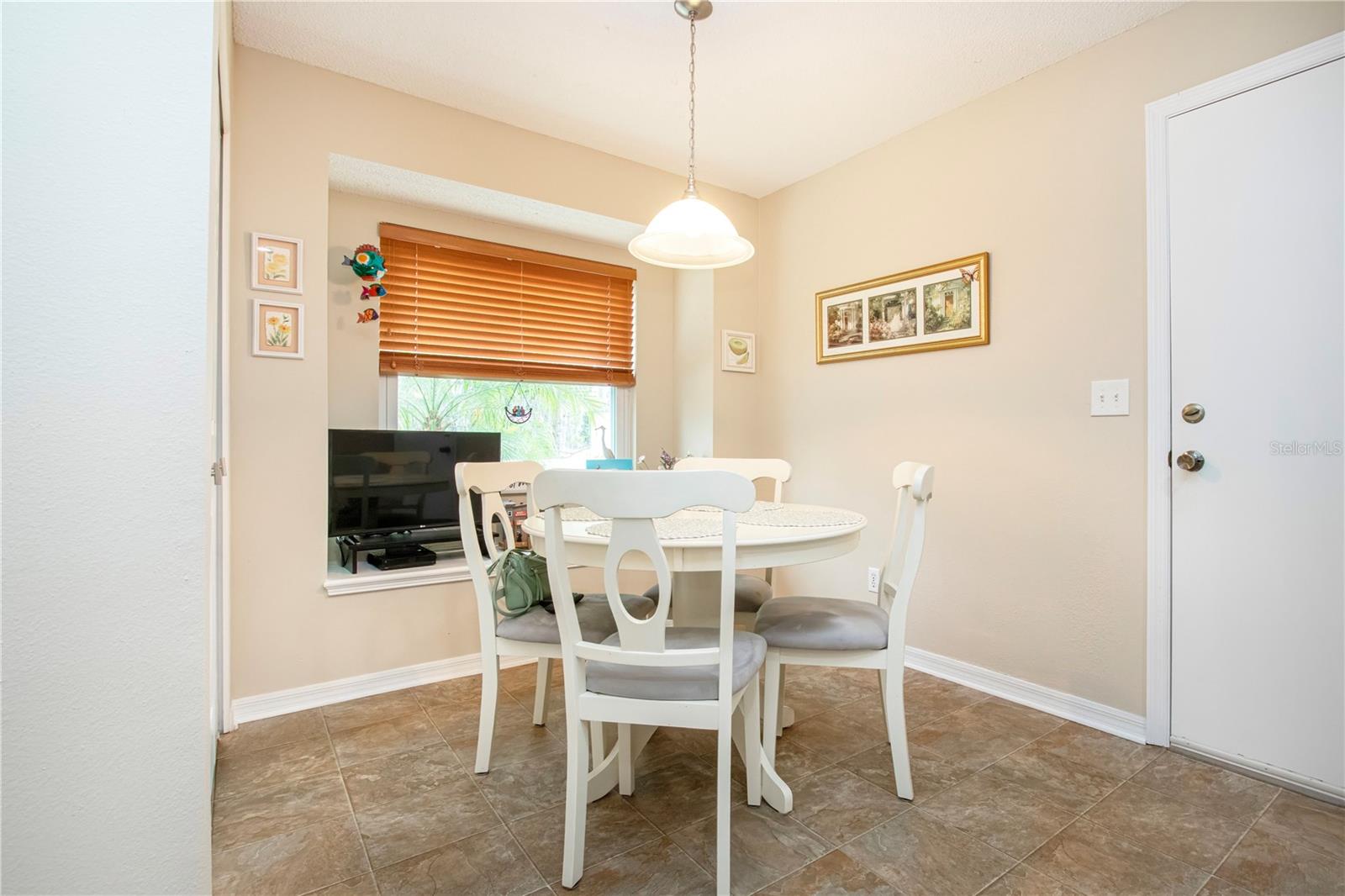 Image 31 of 71 For 702 Staffordshire Lane 22