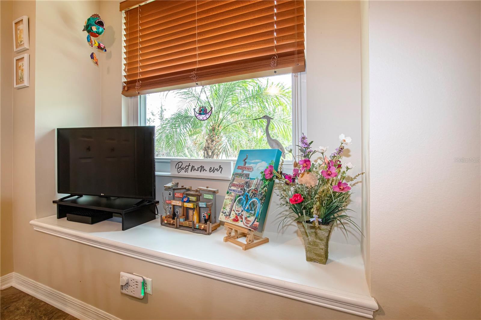 Image 32 of 71 For 702 Staffordshire Lane 22