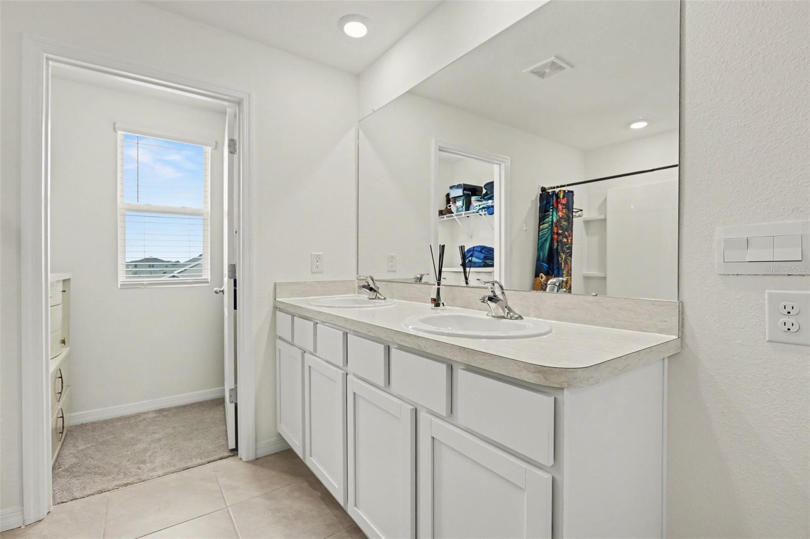 Image 25 of 42 For 814 Ace Outlaw Avenue