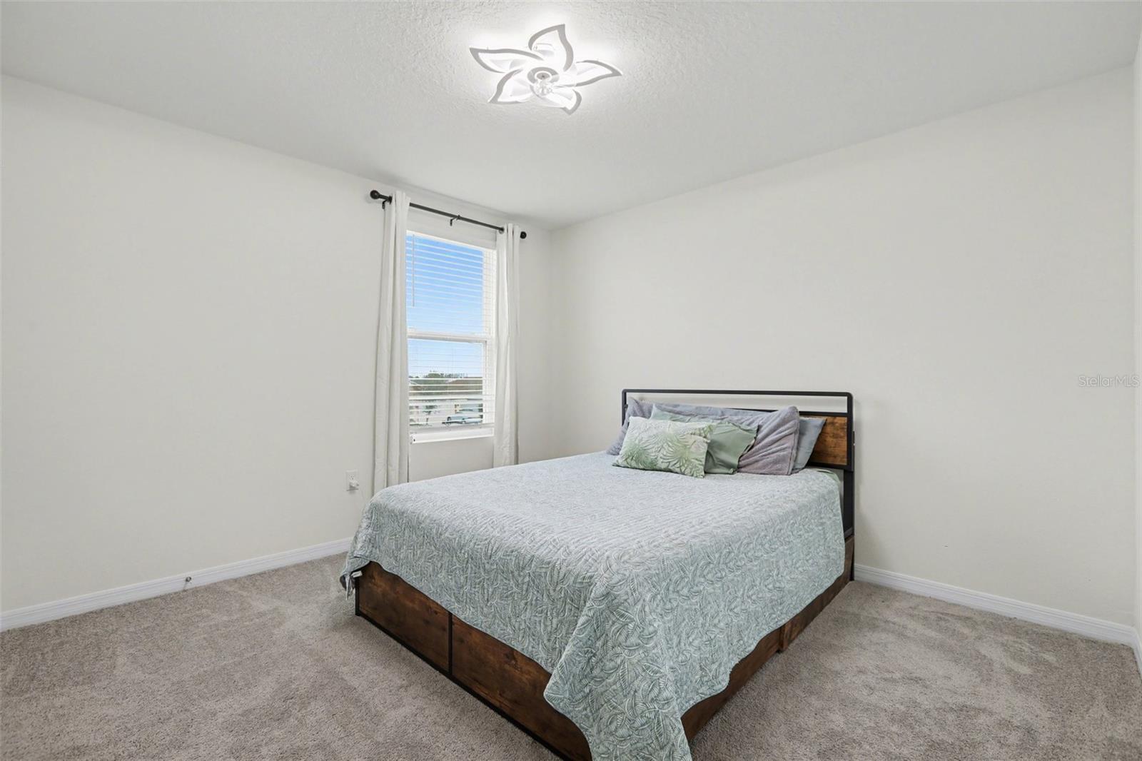 Image 28 of 42 For 814 Ace Outlaw Avenue