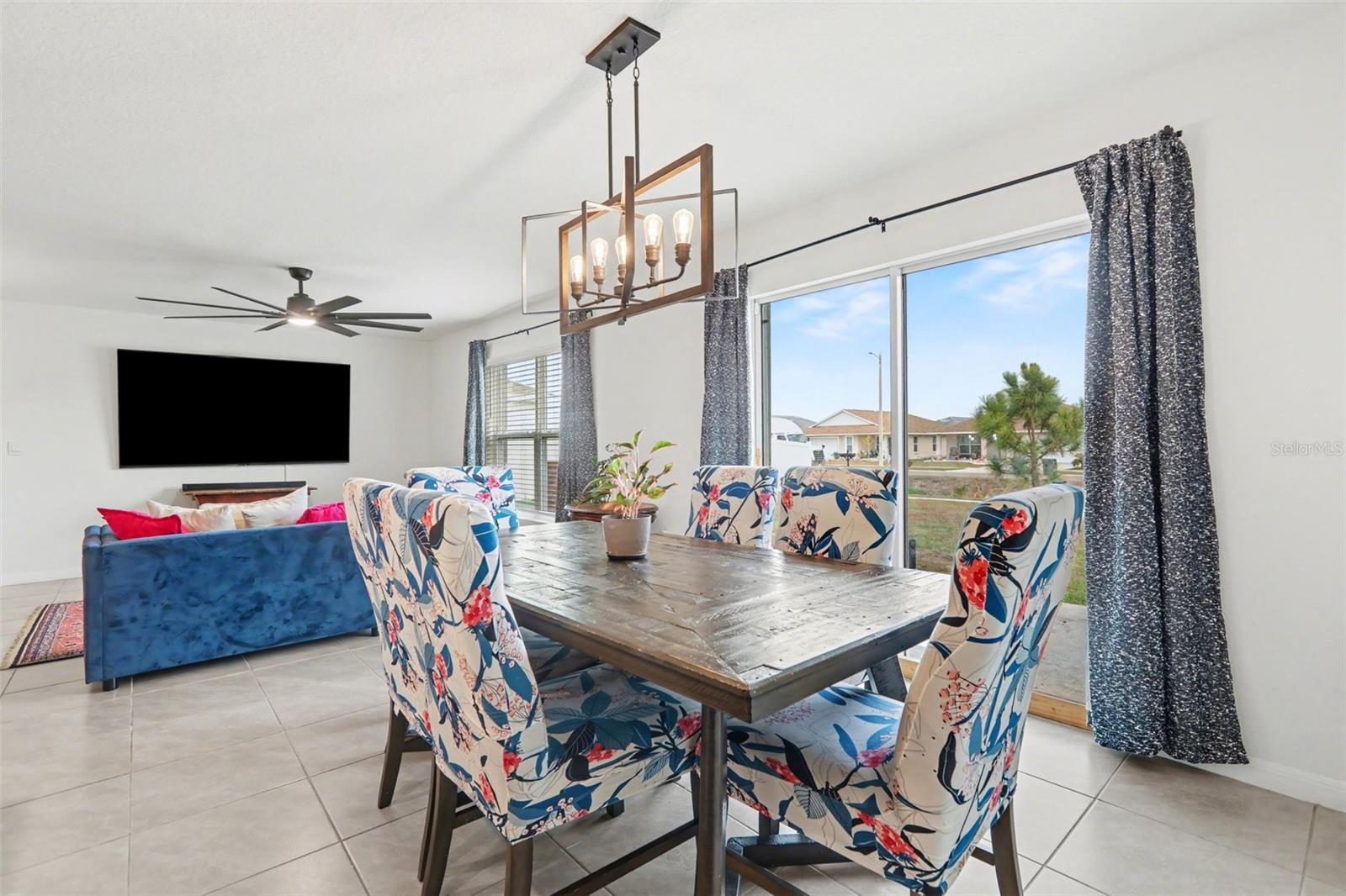 Image 8 of 42 For 814 Ace Outlaw Avenue