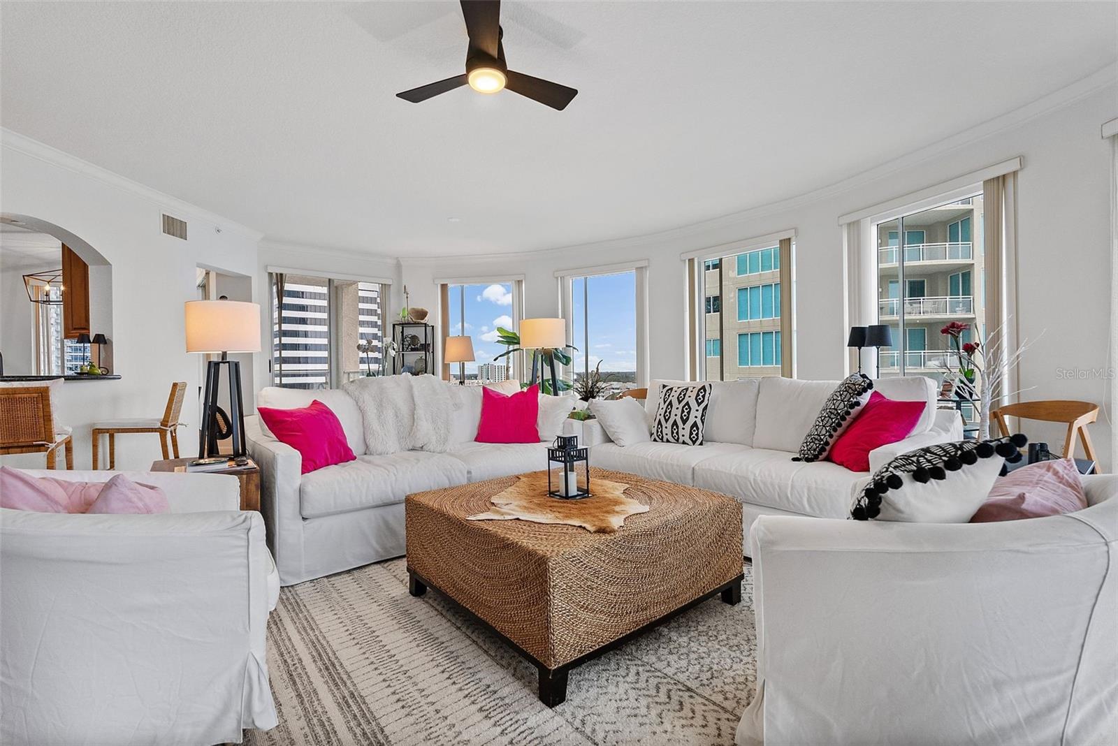 Image 14 of 50 For 100 Beach Drive Ne 1501