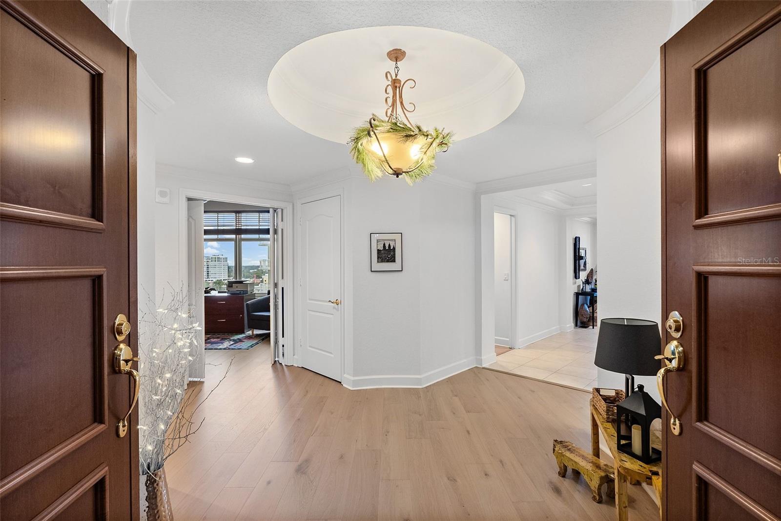 Image 2 of 50 For 100 Beach Drive Ne 1501