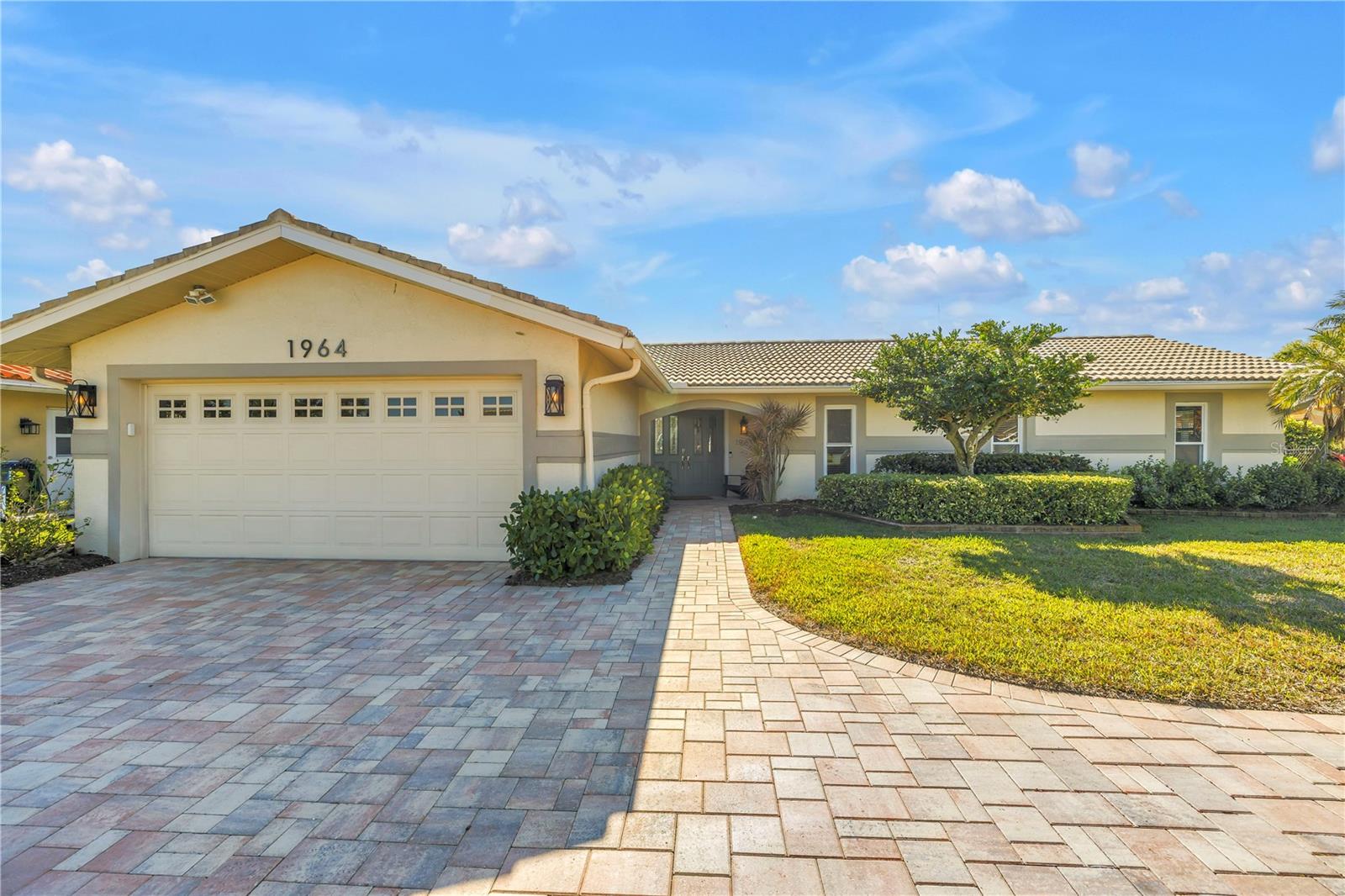 Image 2 of 37 For 1964 Massachusetts Avenue Ne