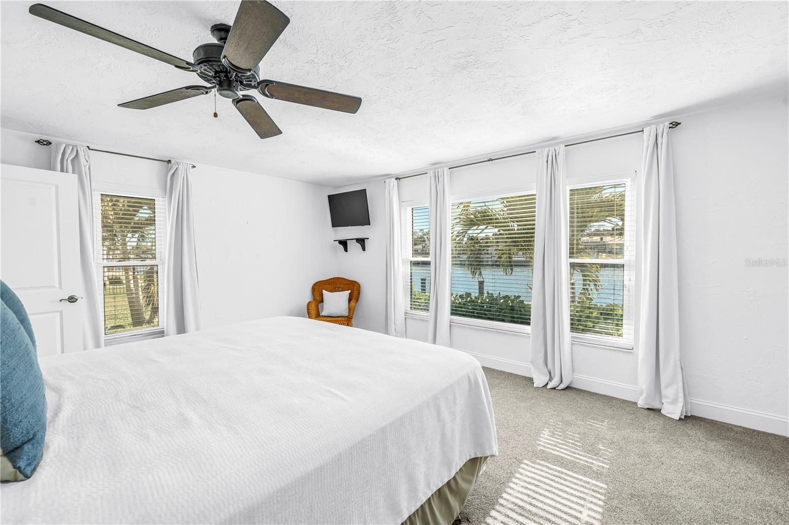 Image 20 of 37 For 1964 Massachusetts Avenue Ne