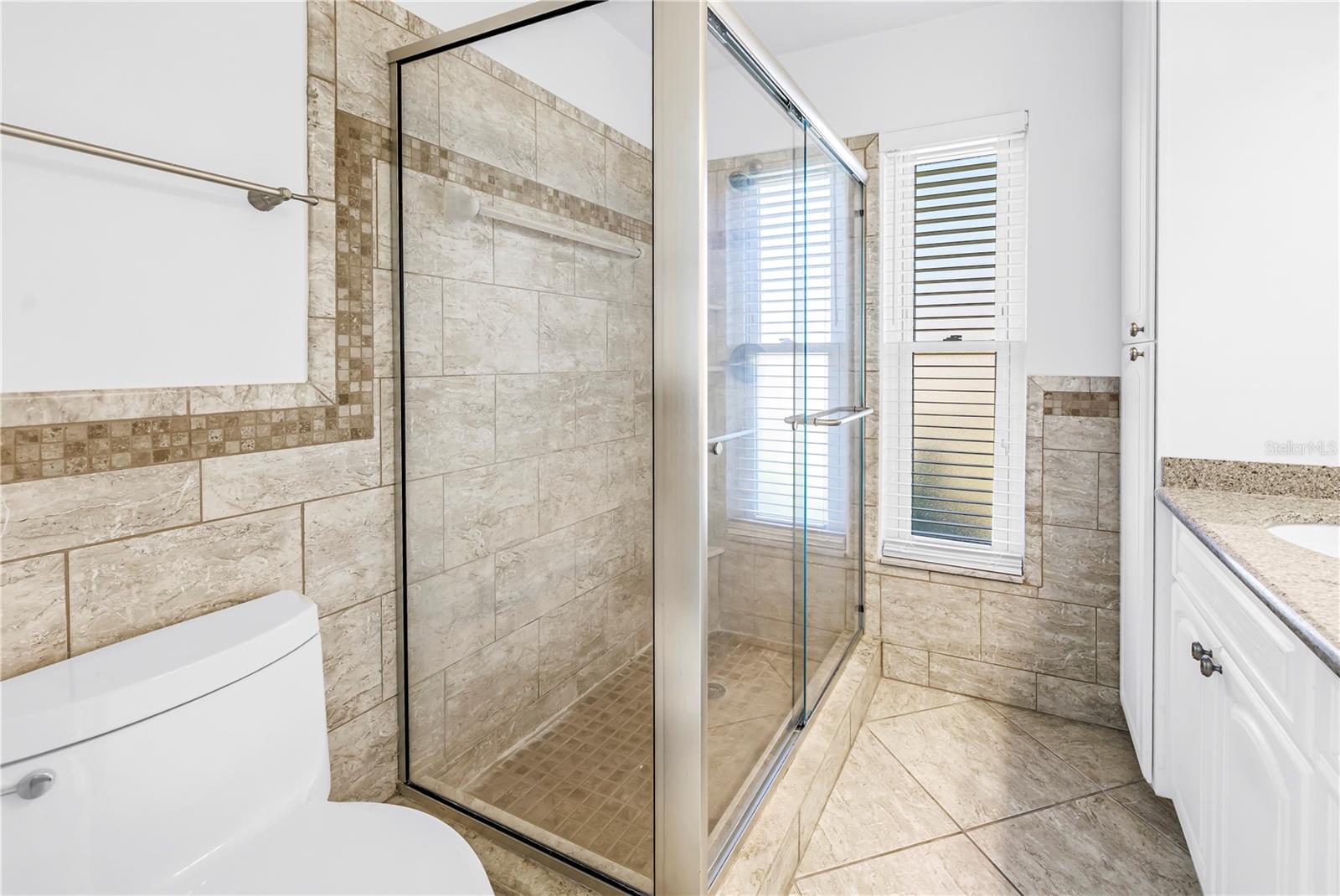 Image 22 of 37 For 1964 Massachusetts Avenue Ne