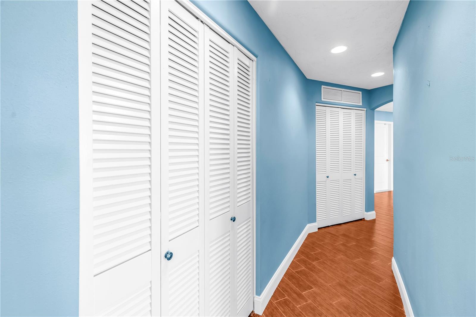 Image 24 of 37 For 1964 Massachusetts Avenue Ne