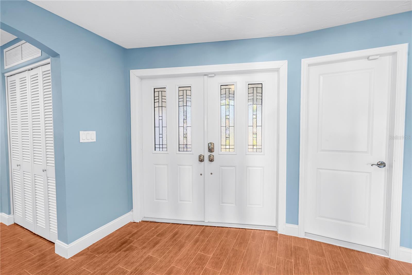 Image 5 of 37 For 1964 Massachusetts Avenue Ne