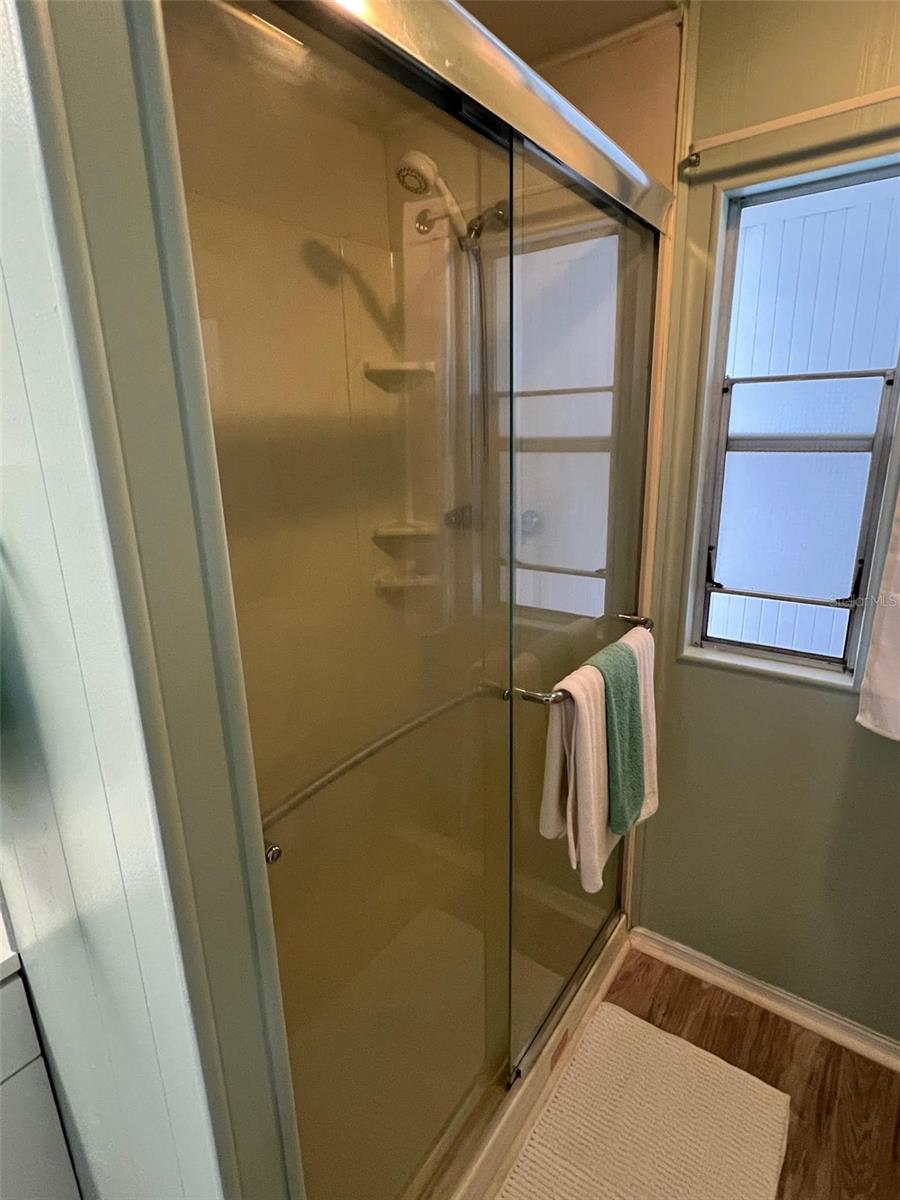 Listing photo id 23 for 519 Needle Palm Street