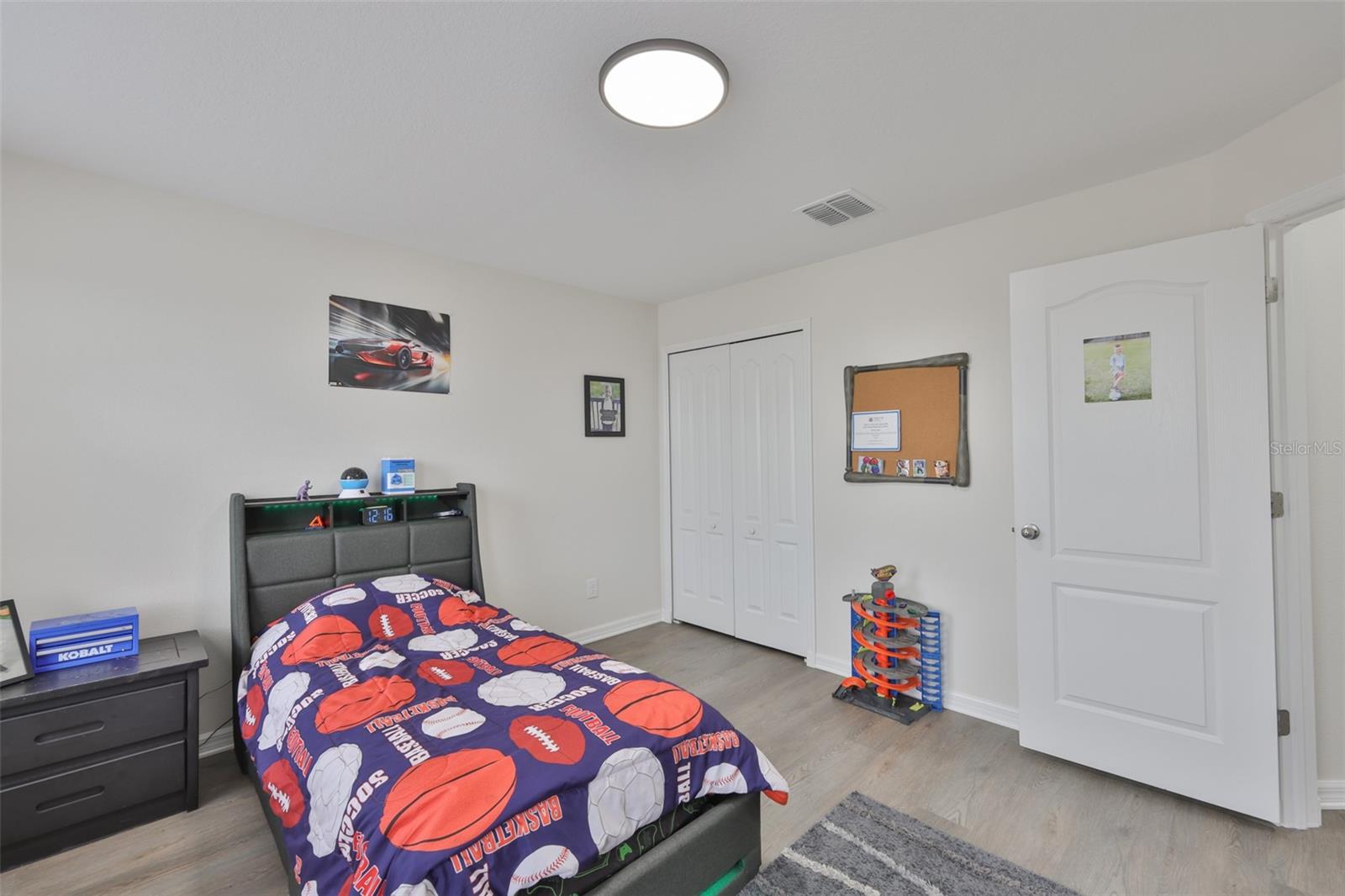 Image 33 of 47 For 14123 Poke Ridge Drive