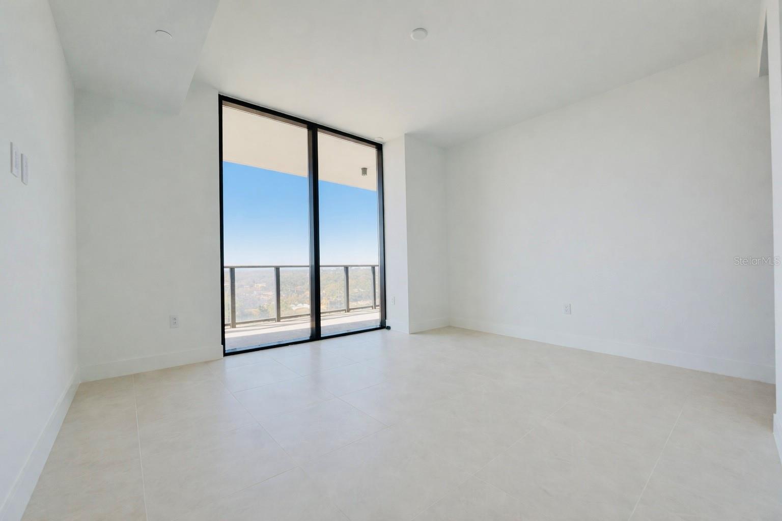 Image 22 of 56 For 3015 Ysabella Avenue 1003