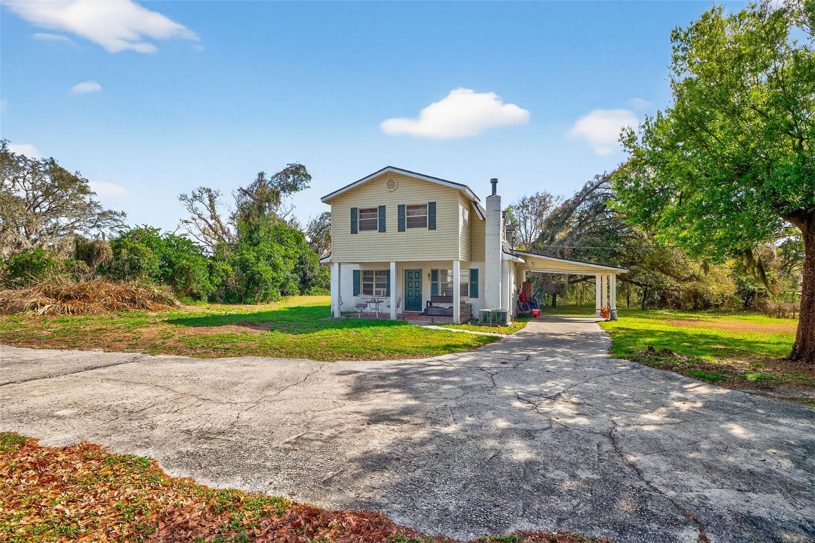 Listing photo id 14 for 902 Two Houses Lane