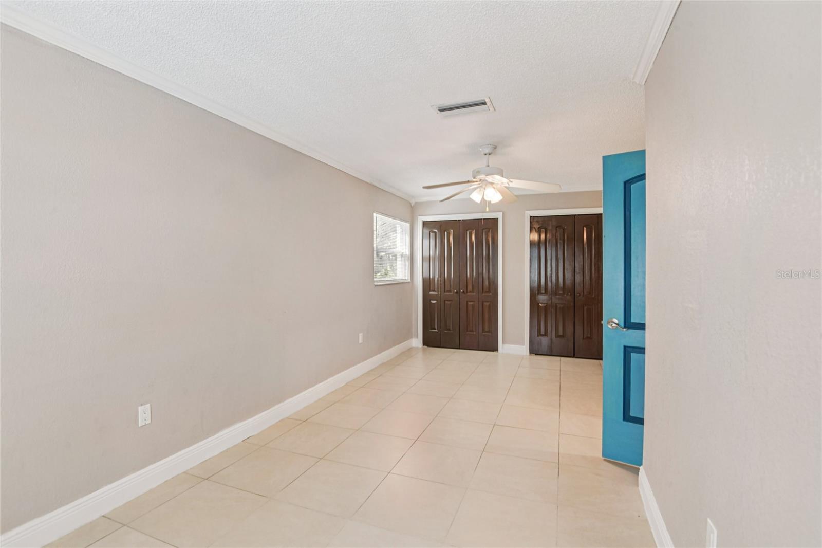 Listing photo id 29 for 804 Robin Avenue